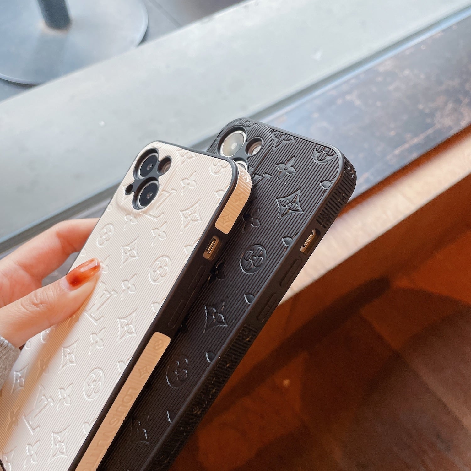 Minimal Textured Signature Case - Limited Armor LTD