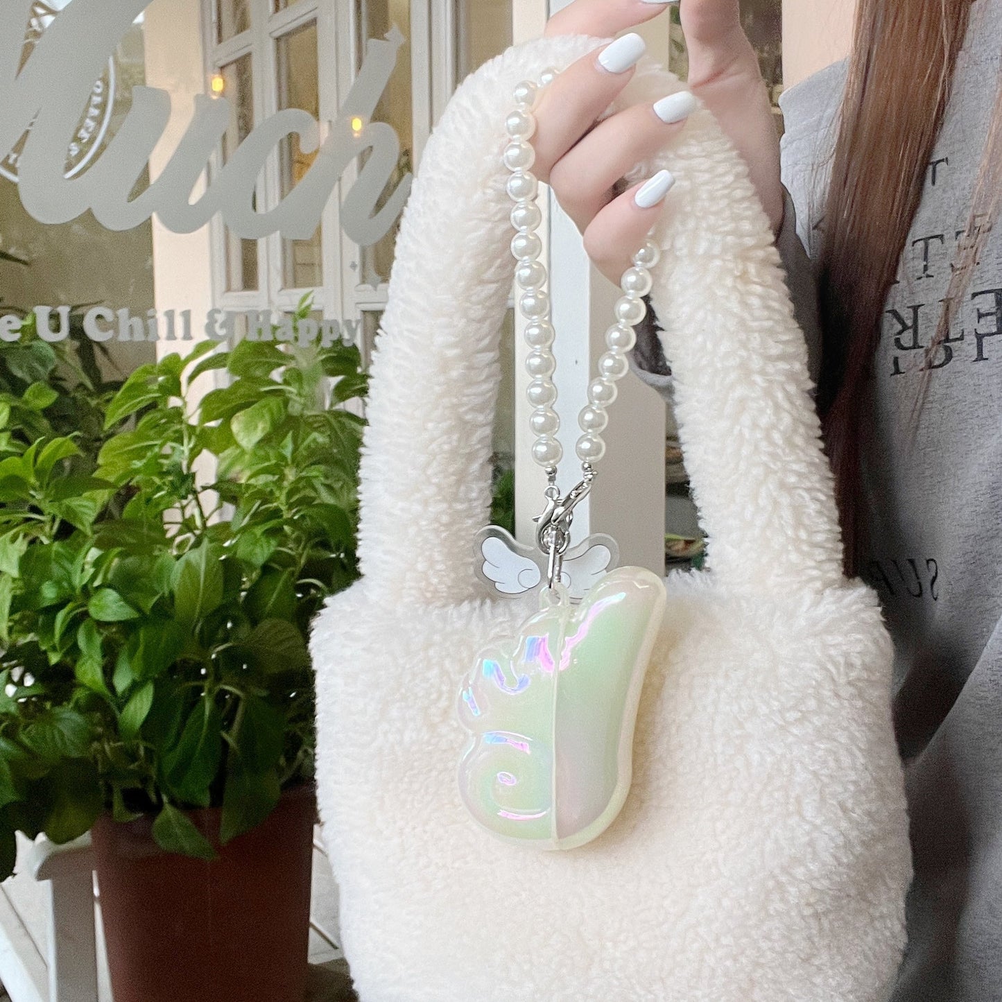 Angel Wing Pearl Charm AirPods Case